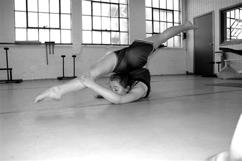 Pin By Betsy Shuttleworth On Contortion Dance Instructor Ballet