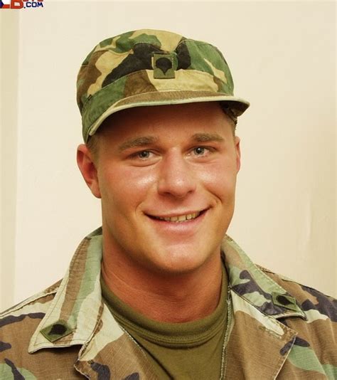 Academia Militar Gay Hombres para Hombres El Sargento Ayudante Báez