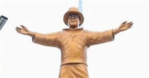 Rdc Ans Apr S Sa Mort Une Statue Rig E Kinshasa En Hommage