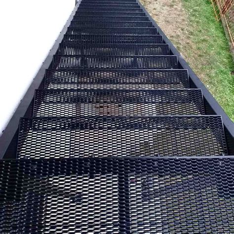 China Long Service Life Expanded Metal Mesh For Stair Or Walkway