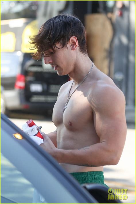 Bryce Hall Shows Off Ripped Shirtless Body While Leaving The Gym With