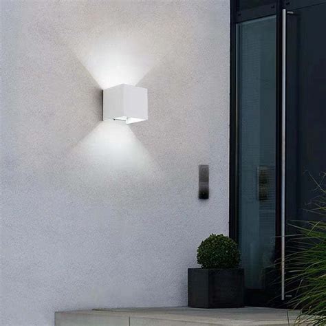 Applique Led Impermeabile In Alluminio Thelightzey En Lampe D