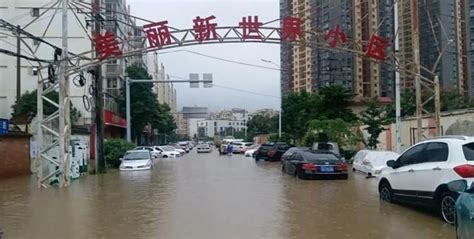 一夜暴雨，昆明多条道路中断！盘龙江水位升高，景观围栏已淹没外卖盘龙江昆明新浪新闻