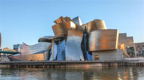 L Artiste Fran Ais Jean Dubuffet Au Mus E Guggenheim De Bilbao