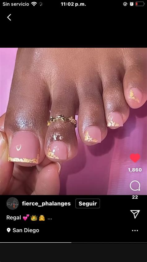 Gold Toe Nails Gold Acrylic Nails Acrylic Toes Pretty Toe Nails