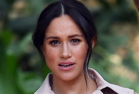 Re Carlo Ha Il Cancro La Reazione Di Meghan Markle All Annuncio Fa