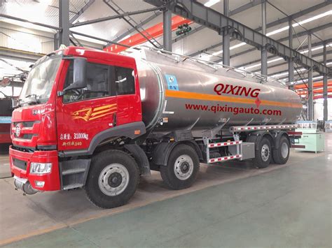 New 35 000 Liters Sinotruk HOWO Dongfeng 8X4 Oil Fuel Tank Truck