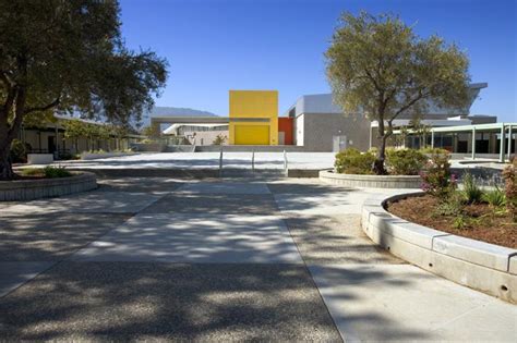 Dartmouth Middle School - Aedis Architects