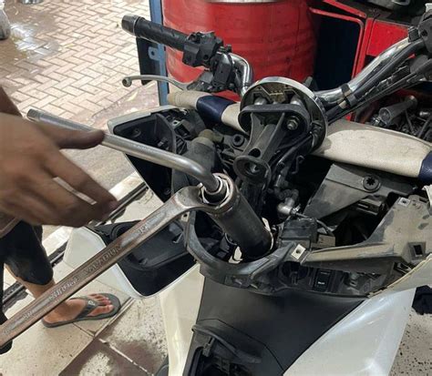 Enggak Bongkar Full Body Ganti Komstir Honda PCX 160 Di Bengkel