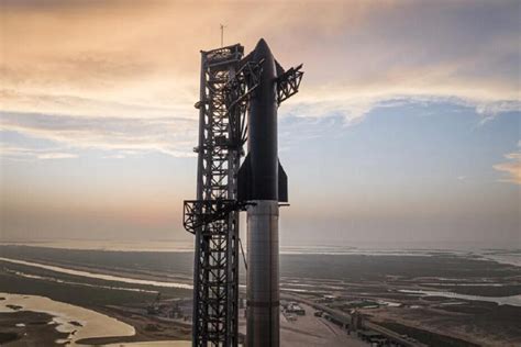 SpaceX adia lançamento do foguete mais poderoso da história Muita