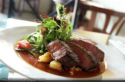 Black Sheep Cafe Fillet Of Beef With Cream Of Pepper Sau Flickr