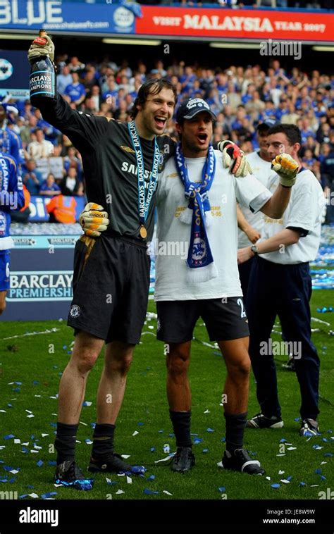 Petr Cech And Carlo Cudicini Chelsea V Manchester United Stamford Bridge