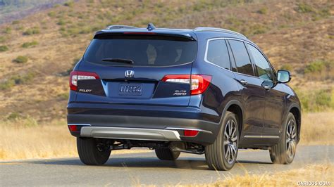 2019 Honda Pilot Elite Rear Three Quarter Caricos