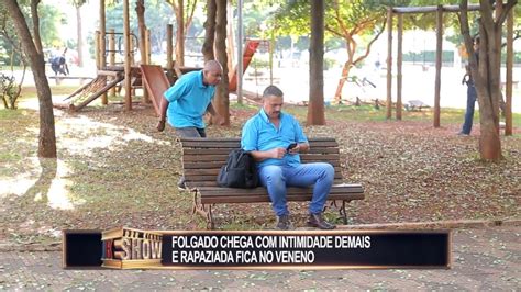 Folgado Distribui Beijinhos E Arma Confusao A Rapaziada Youtube