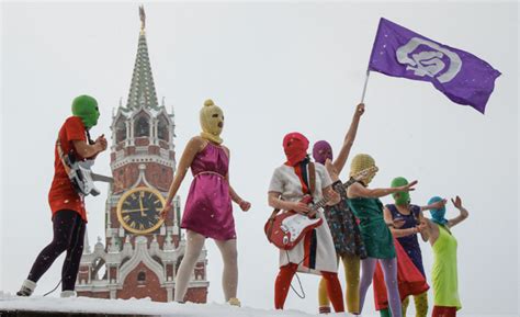 Pussy Riot En Gira Contra Rusia Hondu News Hnn