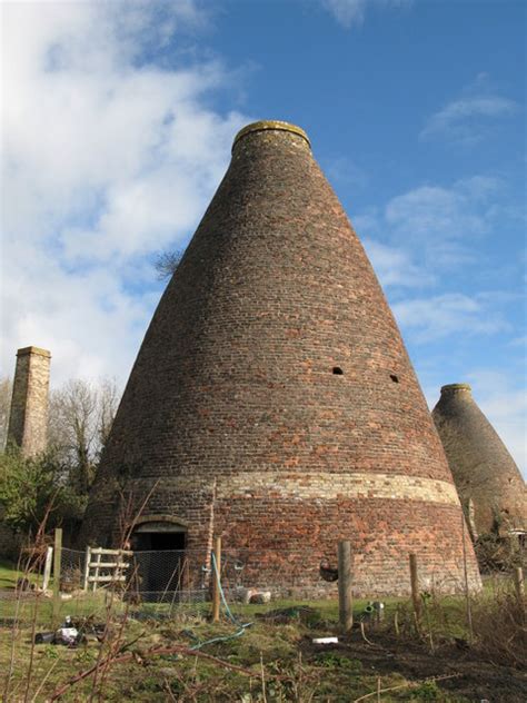 Bottle Kilns And Chimney Mike Quinn Cc By Sa Geograph Britain