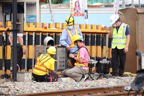 台鐵號誌故障3天影響逾7萬人 夜間封鎖路線抽換電纜 生活 中央社 Cna