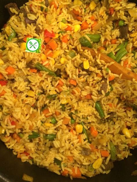 Nigerian Fried Rice - Aliyah's Recipes and Tips