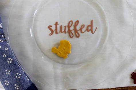 DIY Copper Writing Thanksgiving Dinner Plates