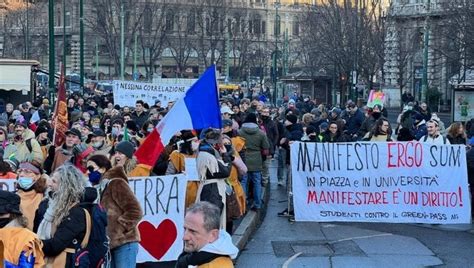 No Green Pass A Milano Corteo Autorizzato Con Duecento Manifestanti Di