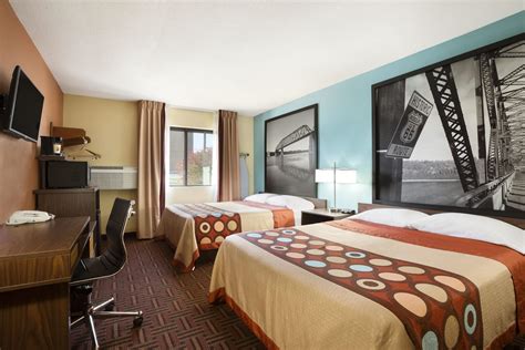 Super 8 by Wyndham Alton | Alton, IL Hotels