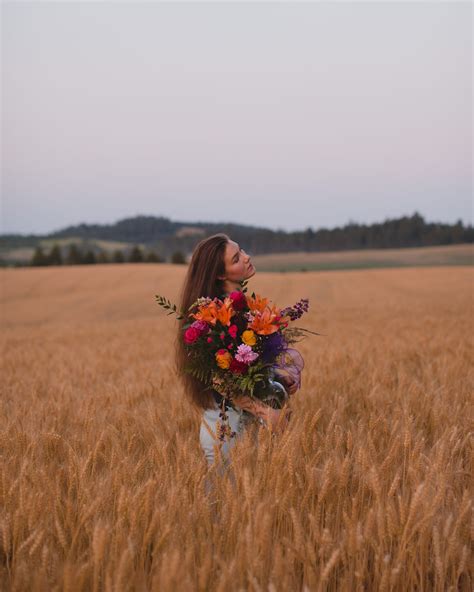 Harvest Moon - Incandescently Happy