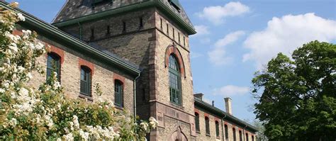 Royal Canadian Regiment Museum - Canoo