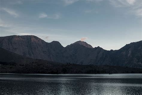 Rinjani 1080p 2k 4k 5k Hd Wallpapers Free Download Wallpaper Flare