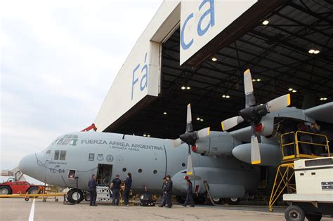 La Fuerza Aérea Argentina recibió un nuevo C 130 Hercules modernizado