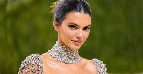 Heres How Kendall Jenner Reacted To Trolls Who Criticized Her Sexy