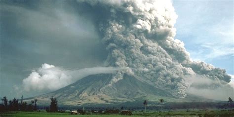 Mount Mayon Volcano in the Philippines to Erupt Any Day Now | Inverse