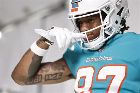 FILM Dolphins Rookie WR Erik Ezukanma Shines In Hard Rock Debut Vs