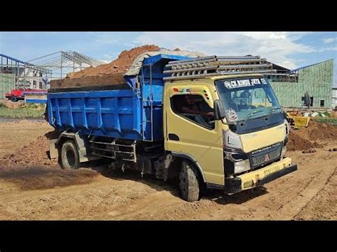 Truk Jomplang Mobil Truk Pengangkut Tanah Timbunan Full Bak Menggunung