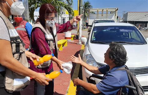 Personas Vulnerables Reciben Ayuda Humanitaria En Plaza Santa Cecilia