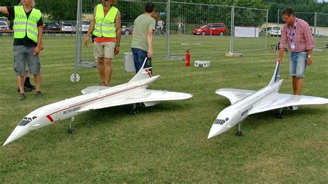 2x Huge Rc Concorde Scale Model Airliner Turbine Jet Syncron Flight