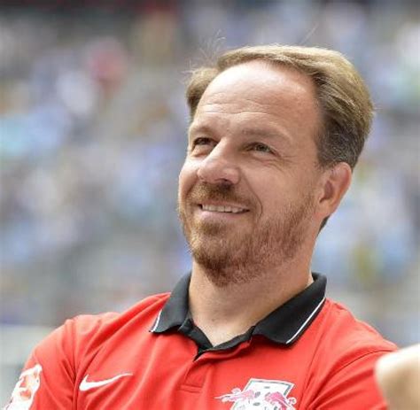 Sp Fußball Bl Stuttgart Trainer Zorniger Medien Alexander Zorniger Ab