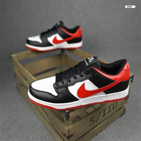 Мужские кроссовки Nike SB Dunk Low Pro (белые с чёрным и красным ...