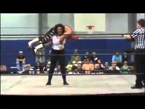 Strong woman lift and carry mixed wrestling - YouTube