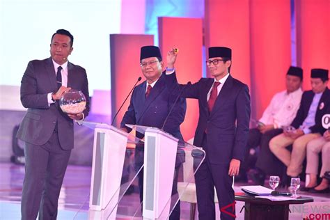 Presidential Debate - Prabowo question village chief`s arrest for ...