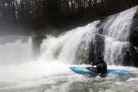 Trip Report: Whitewater Kayaking the East Fork of the Lewis River ...