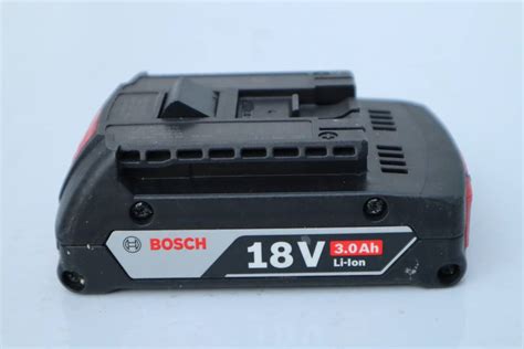 Yahoo!オークション - N2890 Y BOSCH ボッシュ 純正 バッテリー 70538 ...