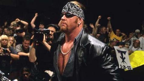 The Undertaker Recalls Wearing Snakeskin Pants at WWE Survivor Series ...