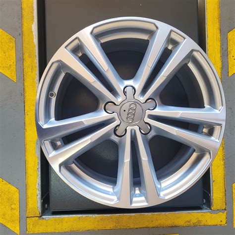 Cerchi In Lega Audi A3 18 Originali Audi 5 Doppie Razze Silver