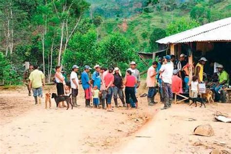 Enfrentamientos Dejan 2500 Desplazados En Chocó El Espectador