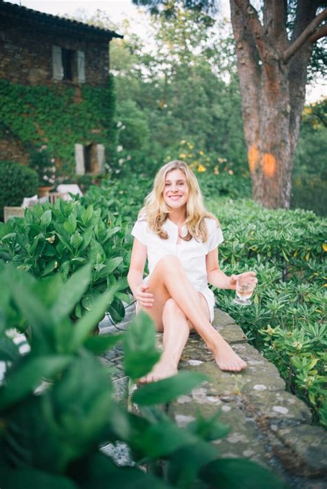 10 Hot Sexy Lucy Cuneo Bikini Pics