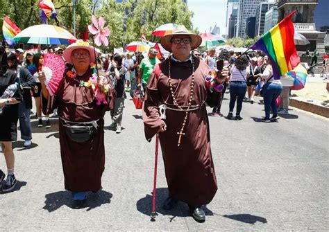 La Jornada Comunidad Lgbt Exige Libertad Justicia Y Dignidad Miles