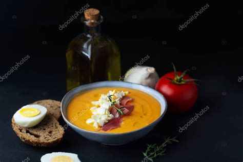 Salmorejo Cordobes T Pica Sopa De Tomate Espa Ol Similar Al Gazpacho