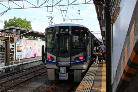 Jr西日本521系電車 クハ520 47 芦原温泉駅 鉄道フォト・写真拡大 By Akisakurailさん レイルラボraillab