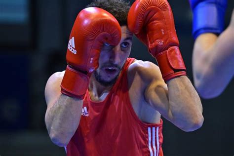 Sofiane Oumiha Acc De Aux Quarts De Finale Des Mondiaux