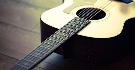 Baritone Guitar For Beginners, Your Questions Answered - Music Industry ...